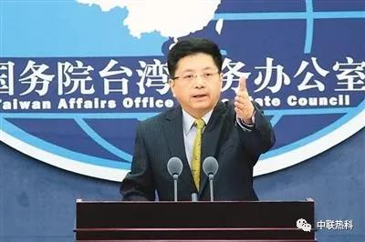 大陆离不开台湾菠萝？可笑，我们不但有新鲜菠萝，还会烘干做成菠萝干吃！